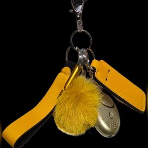 SAFETY KEYCHAIN SET New without Tags